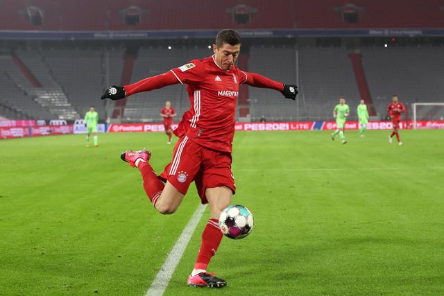 杨瀚森14+10+8青岛险胜广厦 胡金秋空砍32分